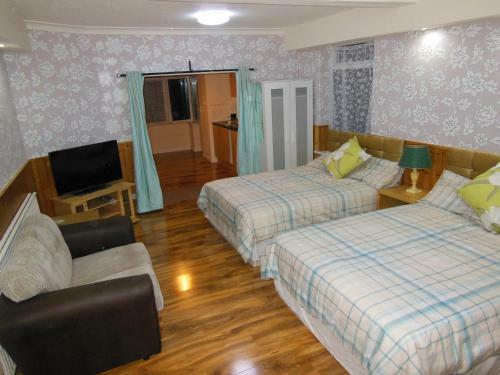 Hostal P & J Holiday Apartment & Guesthouse