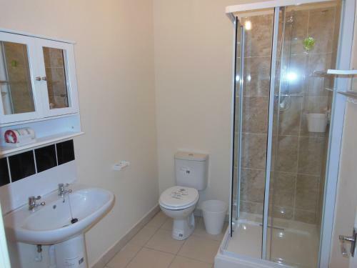 Hostal P & J Holiday Apartment & Guesthouse