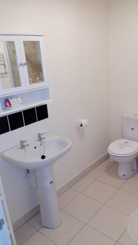 Hostal P & J Holiday Apartment & Guesthouse