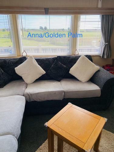 Golden Palm, 8 Berth Caravan