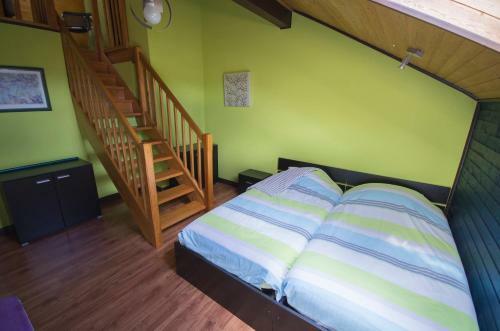 G�te Du Vieil Etang
