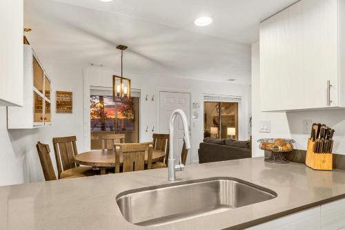 Boulder Condo N