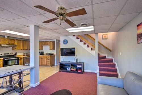 Lakefront Retreat With Kayaks, Grill, Fire Pit!