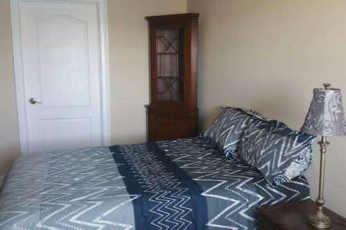 Awesome Water Front Home 4 Bedrooms & 4 Bathrooms! Sleeps 10