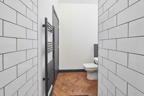 No 5 At Simpson Street Apartments