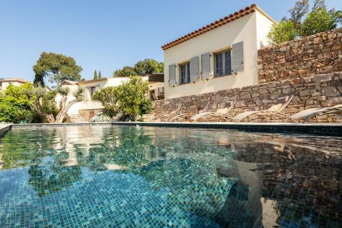 Grimaou - Villa Proven�ale Avec Piscine