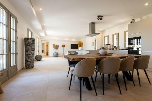 Grimaou - Villa Proven�ale Avec Piscine