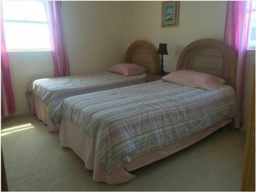 Apartamento Oceanfront 2-level Guest Suite + Private Beach + Pool