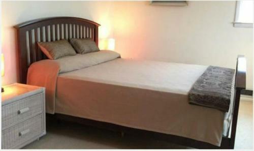 Apartamento Oceanfront 2-level Guest Suite + Private Beach + Pool