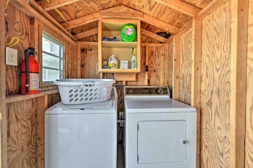 Apartamento Ideally Located Wildwood Apt - Shared Patio!