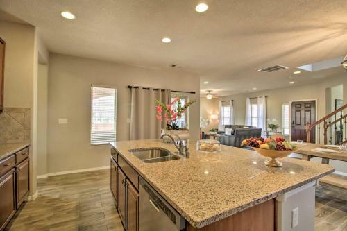 Spacious And Wfh-friendly Abq Home With Grill!