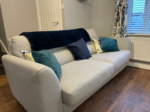 Tranquil 3 Bedroom Town House With Parking