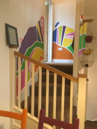 Colourful 2-bed Home By The River, Totnes