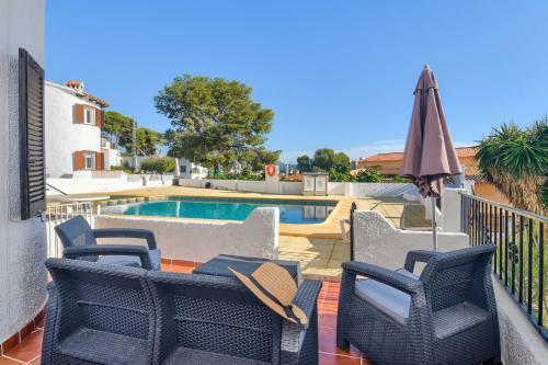 Bungalow With Seaviews In Moraira