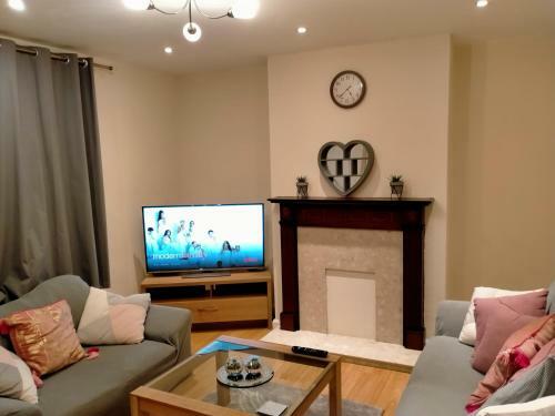 Spacious 3-bed House In Walsall