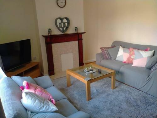 Spacious 3-bed House In Walsall