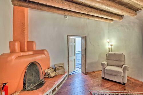 Adobe Home With Courtyard Less Than 2 Mi To Taos Plaza!