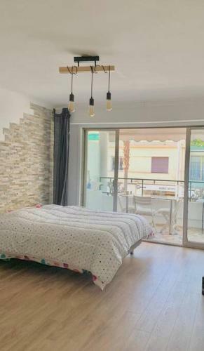 Apartamento Charmant Studio Juan Les Pins: 30 M�tres De La Mer