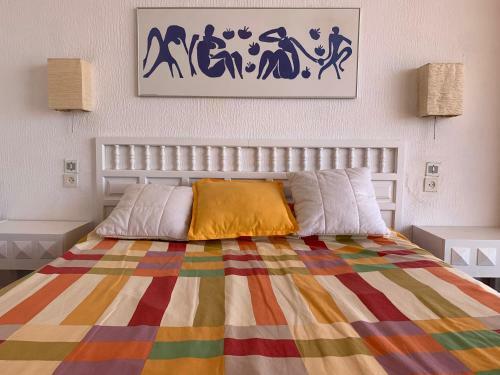 Apartamento ? Terrace + Sea Views + Private Beach. What Else? ?