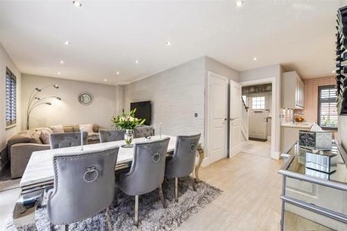 Villa Luxury 4 Bedroom Detached House