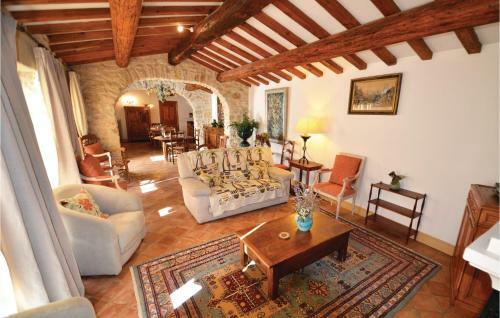 Holiday Home Rue De La Mairie O-880