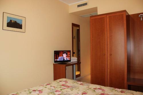 Demy Hotel