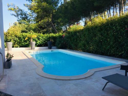 Belle Villa Avec Piscine Proche Golf