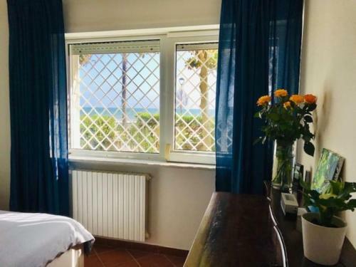 Apartment Seafront ?fiorirossi? Fronte Mare
