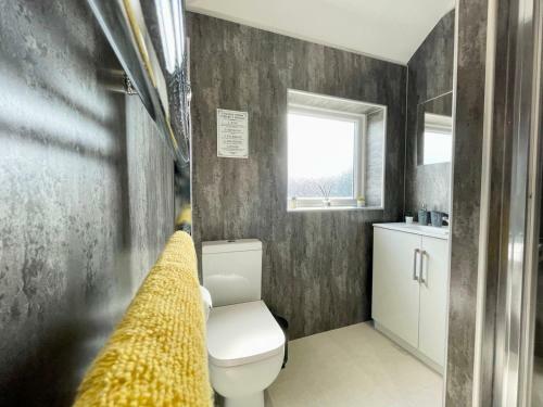 Worksop Newly Refurbished 2-bedroom House