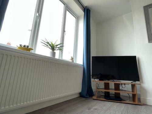 Worksop Newly Refurbished 3-bedroom House