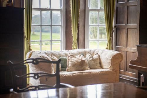 Upper Helmsley Hall