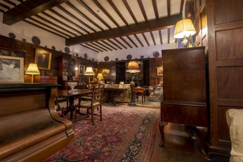 Upper Helmsley Hall