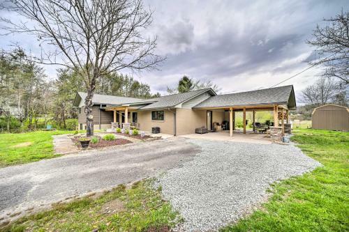 Updated Brevard Home With Deck And Spacious Patio