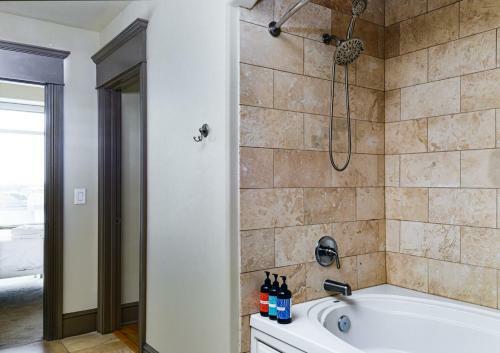 Wanderjaunt - The Residence At Southpark Apartments