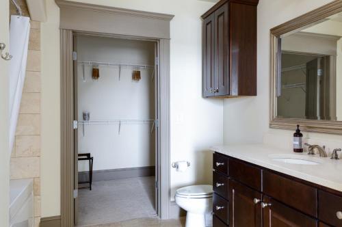 Wanderjaunt - The Residence At Southpark Apartments