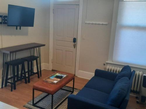 Pet Friendly Close To Uptown