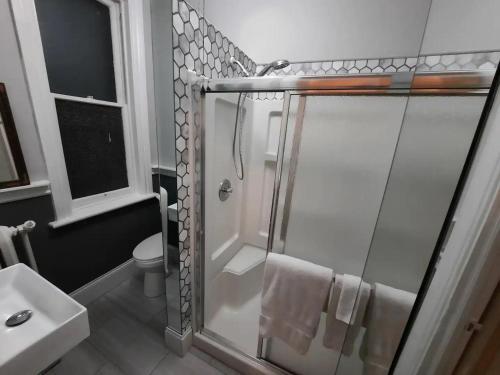 Pet Friendly Close To Uptown