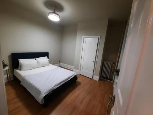 Pet Friendly Close To Uptown