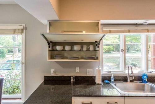 Enormous 2br House For The Whole Family!