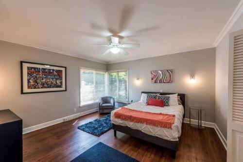 Enormous 2br House For The Whole Family!