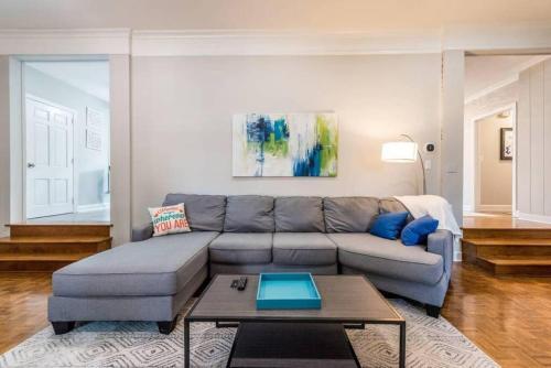 Enormous 2br House For The Whole Family!