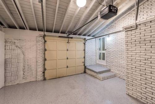 Enormous 2br House For The Whole Family!