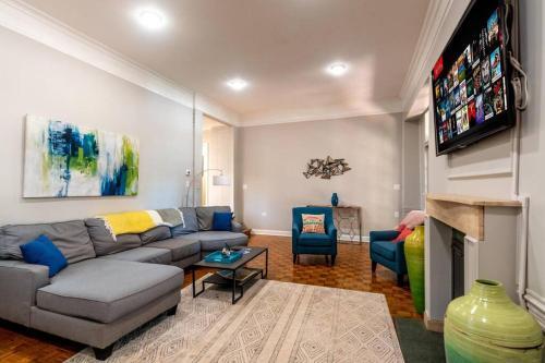 Enormous 2br House For The Whole Family!