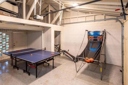 Enormous 2br House For The Whole Family!