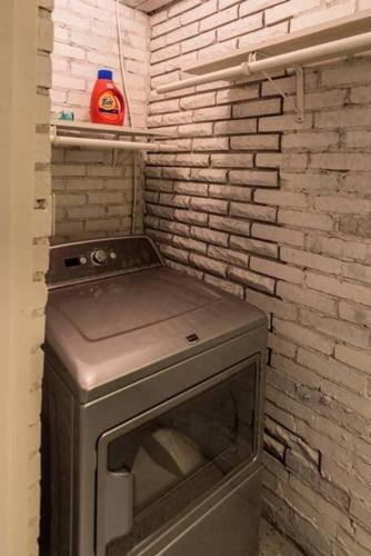 Enormous 2br House For The Whole Family!