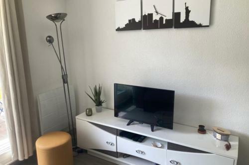 Apartamento Bright 28 M Comfortable With Balcony And Wifi