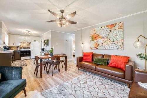 Chic Retreat At Lake Junaluska