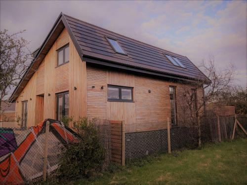 Cranmer - New Eco Beach House With Hot Tub & Bikes