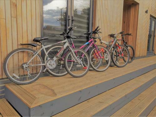 Cranmer - New Eco Beach House With Hot Tub & Bikes
