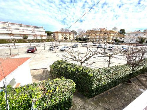 Oriol Center Apartments